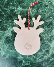 Carica l'immagine nel visualizzatore di Gallery, Kintsugi Rudolph Reindeer - Limited Edition handmade ceramic reindeer decoration with antlers and a hanging string.