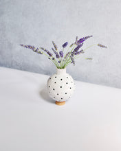 Carica l'immagine nel visualizzatore di Gallery, Elisa Ceramics Balu Polkadot Vase