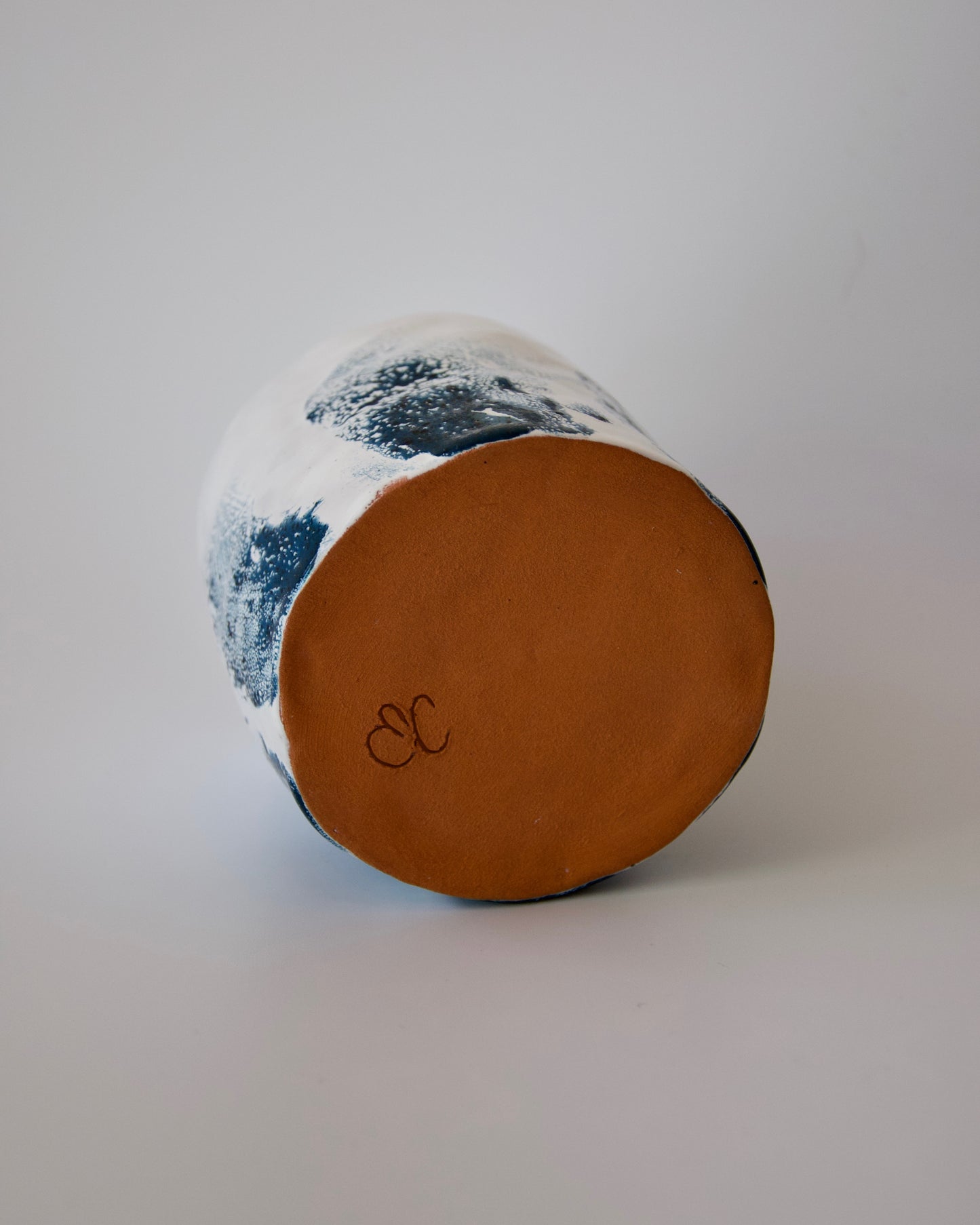 Elisa Ceramics Kanagawa Flower Vase Bottom