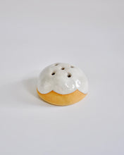 Carica l'immagine nel visualizzatore di Gallery, Elisa Ceramics Little Petal Flower Vase front