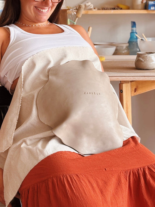 The Best Gift for an Expecting Mum: A Belly-Imprint Vase to Treasure Forever