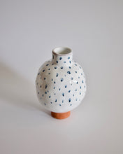 Load image into Gallery viewer, Elisa Ceramics Balu Flower Vase front
