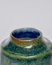 Load image into Gallery viewer, Elisa Ceramics Dusk Flower Vase detail
