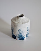 Load image into Gallery viewer, Elisa Ceramics Kanagawa Flower Vase Front

