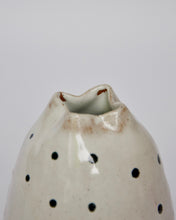Load image into Gallery viewer, Elisa Ceramics Polkadots Starfish vase detail
