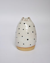 Load image into Gallery viewer, Elisa Ceramics Polkadots Starfish vase front
