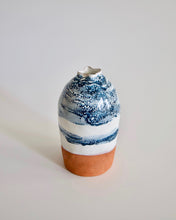 Load image into Gallery viewer, Elisa Ceramics Starfish Flower Vase Front
