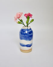 Load image into Gallery viewer, Elisa Ceramics Starry Night Starfish Vase
